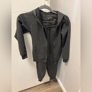 Primark Boys Gray Sweat Set Size 8-9 Years Zip Up Hoodie Sweatpants 2 Pc